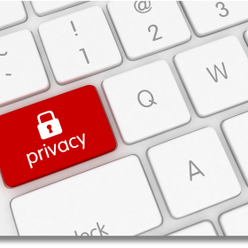 Tastiera pc con tasto rosso Privacy