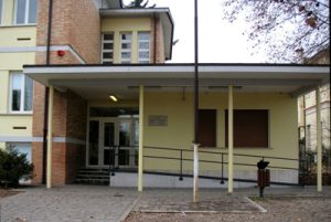 Scuola Primaria "A.Volta" ingresso esterno